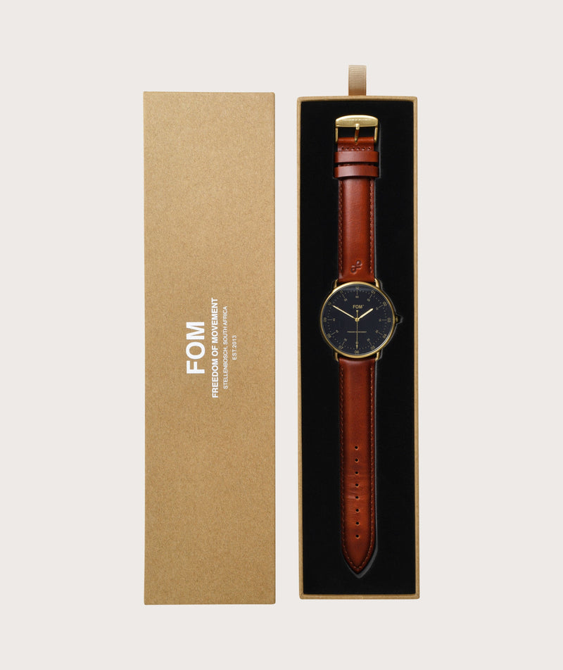 Pilot Navy/ Brushed Gold - Tobacco (42mm)