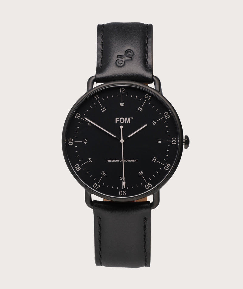 Pilot Matte Black/ Black - Black (42mm)
